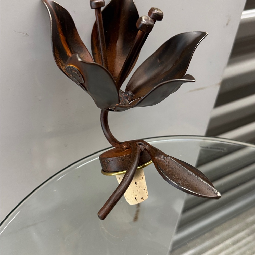 JAN BARBOGLIO Metallic Brown Flower Wine stopper - Picture 2 of 4